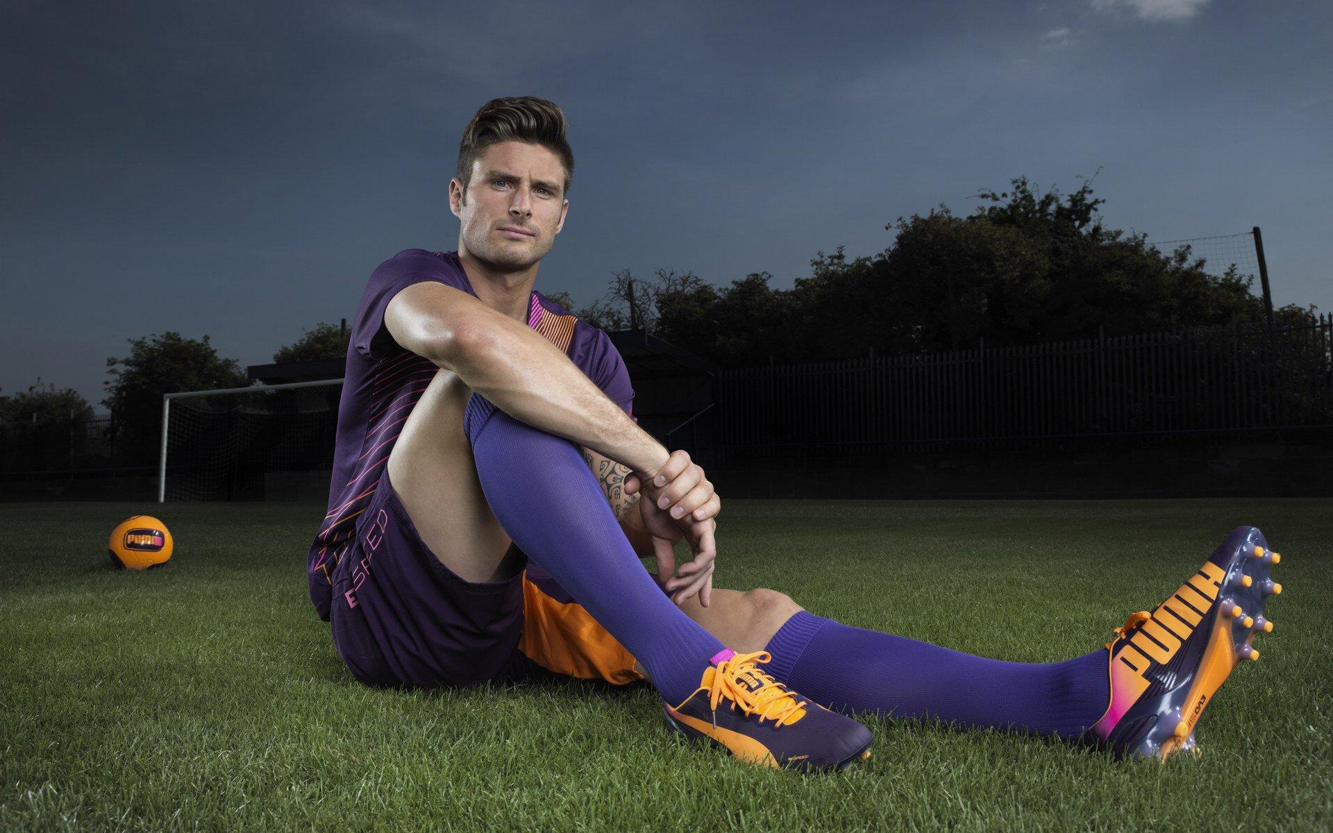 环足奖年度最佳前锋八强名单揭晓，巴黎双星领衔，巴萨天才少年亚马尔强势入围