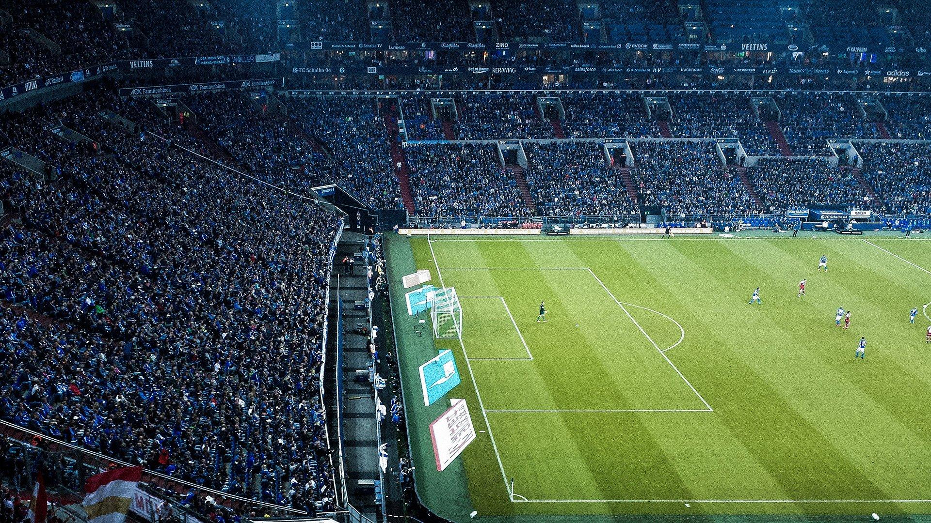 欧冠进球机器！哈兰德前50场狂轰52球，个人数据已超九支参赛队史总和